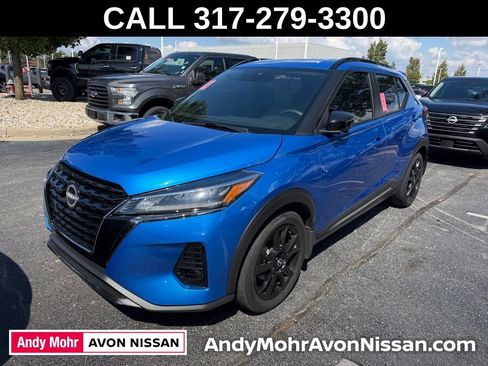 Used 2023 Nissan Kicks SR w/ SR Premium Package FWD image 2