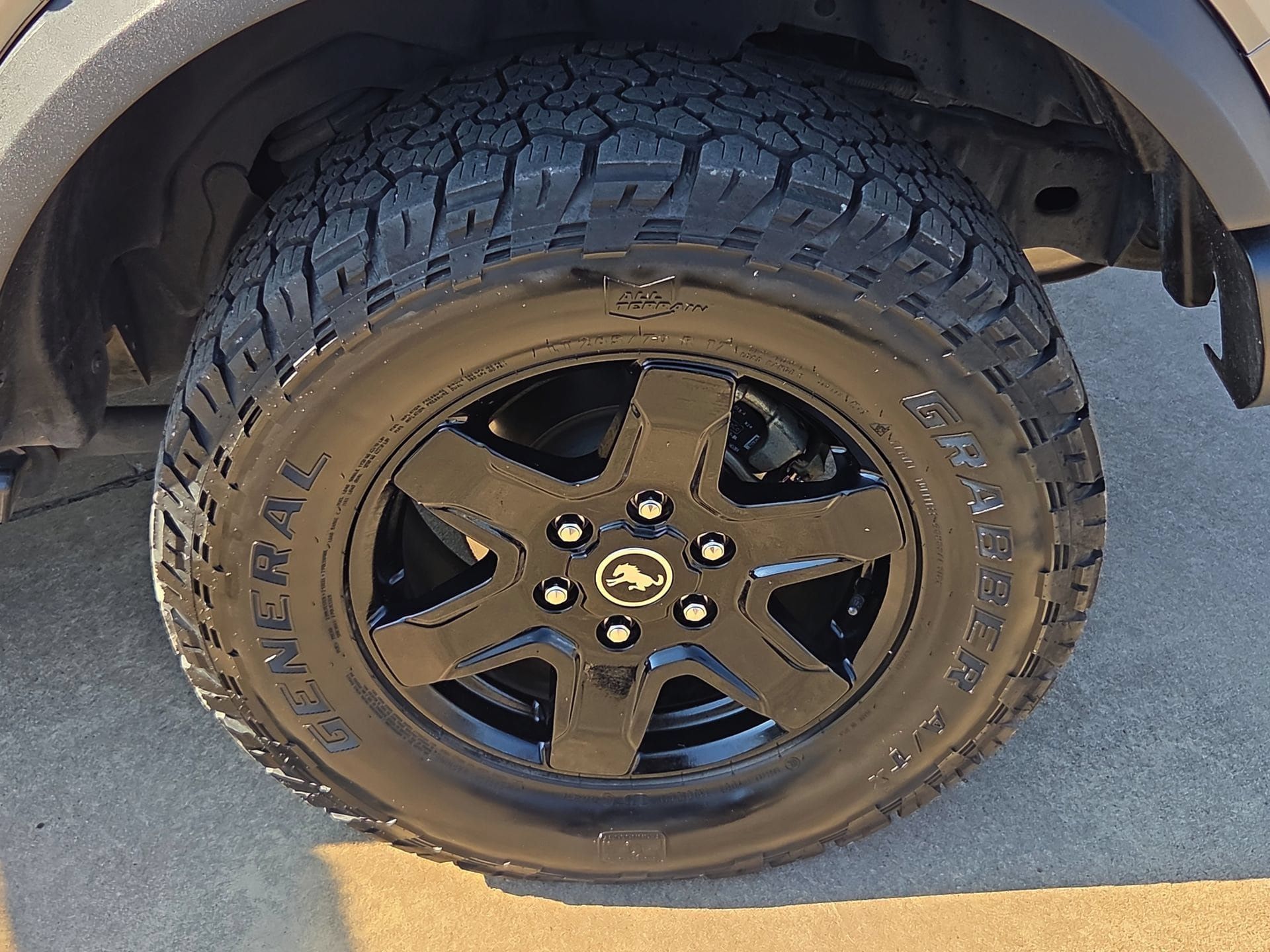Used 2024 Ford Bronco Black Diamond AWD/4WD image 17