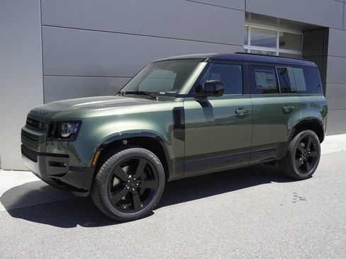 New 2026 Land Rover Defender 110 X-Dynamic SE AWD/4WD image 3