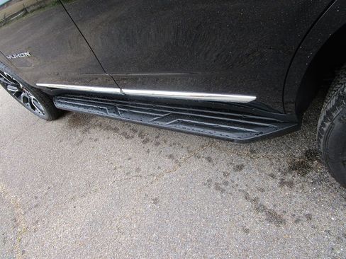 New 2026 GMC Yukon Elevation image 15