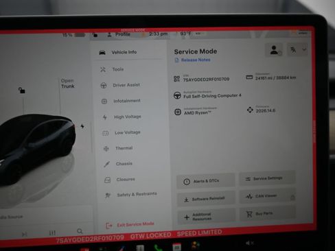 Used 2024 Tesla Model Y 2WD image 21