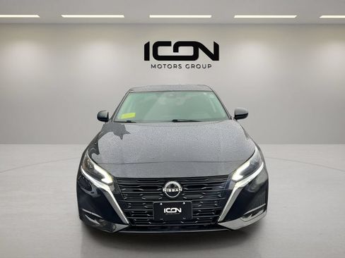 Used 2024 Nissan Altima 2.5 SV AWD/4WD image 8