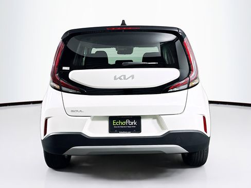 Used 2025 Kia Soul LX w/ LX Technology Package FWD image 7