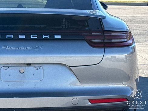 Used 2017 Porsche Panamera 4S image 4