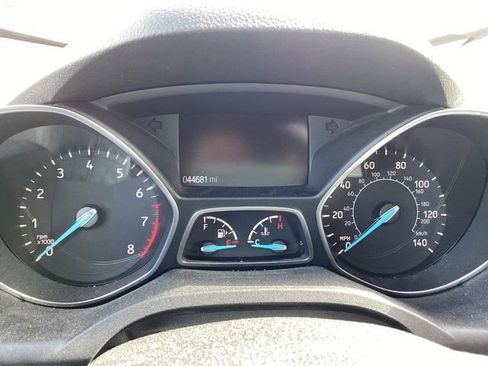 Used 2019 Ford Escape SE FWD image 29