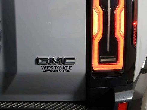 Used 2024 GMC Hummer EV 3X w/ Extreme Off-Road Package AWD/4WD image 40