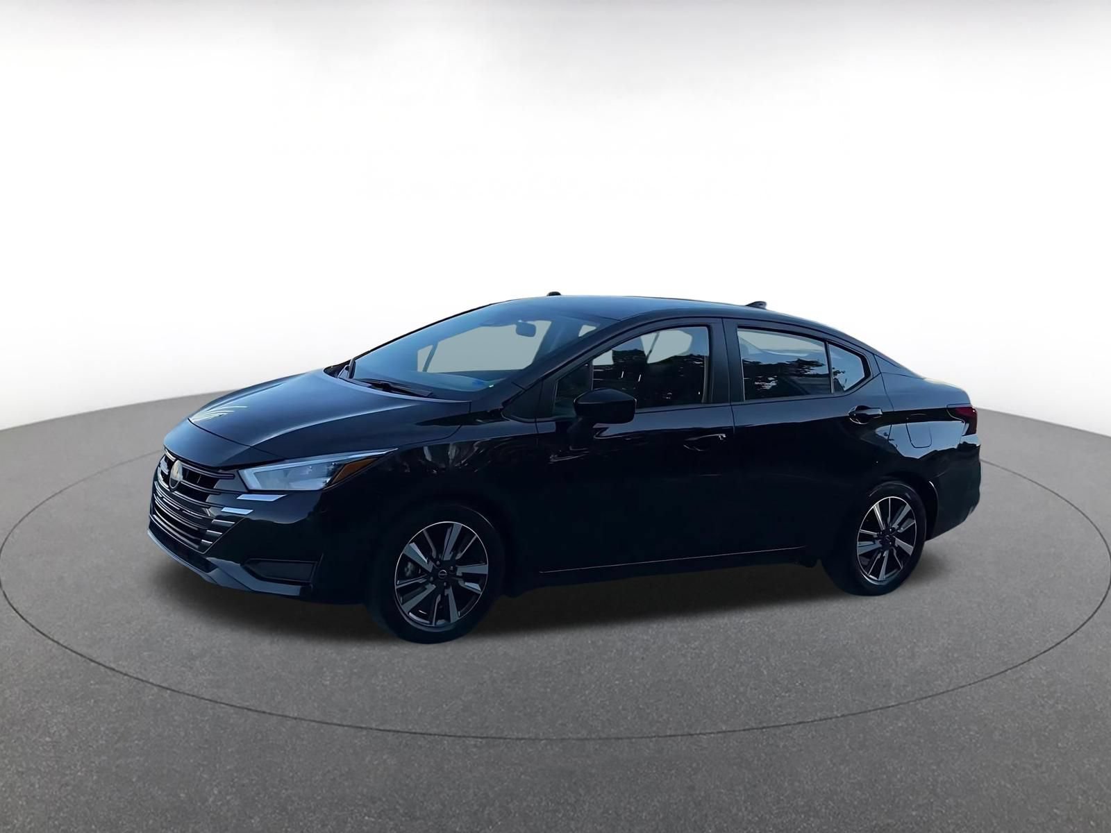 Used 2025 Nissan Versa SV FWD image 7