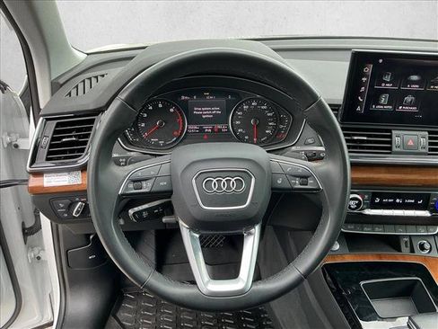 Used 2023 Audi Q5 2.0T Premium w/ Convenience Package AWD/4WD image 9