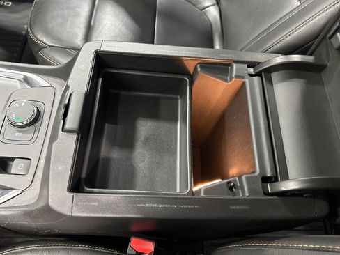 Used 2019 Chevrolet Traverse LT image 24