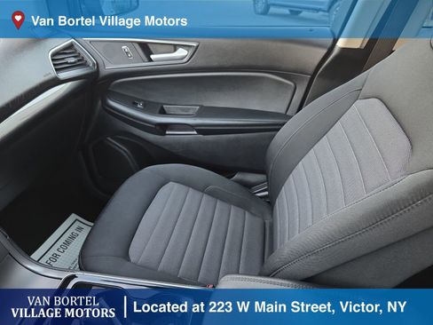 Used 2020 Ford Edge SE image 21