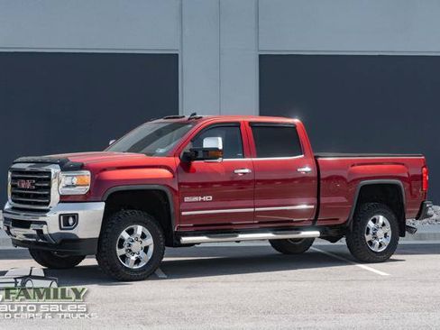 Used 2015 GMC Sierra 2500 SLE w/ All-Terrain HD Package AWD/4WD image 2