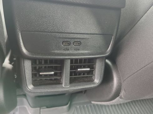 Used 2025 Chevrolet Equinox LT w/ Safety and Technology Package AWD/4WD image 36