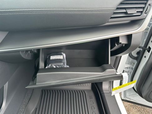 New 2025 Nissan Rogue S image 28