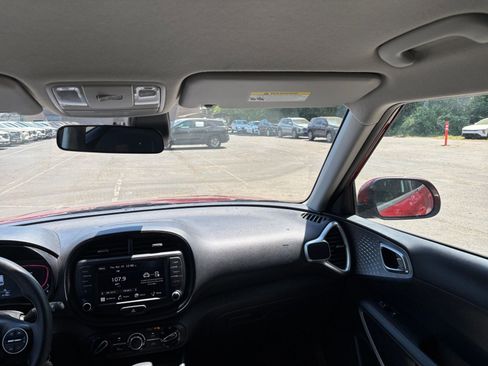 Used 2025 Kia Soul LX w/ LX Technology Package image 33