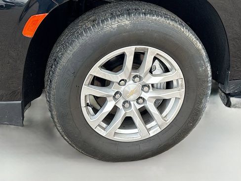 Used 2022 Chevrolet Suburban LT image 33