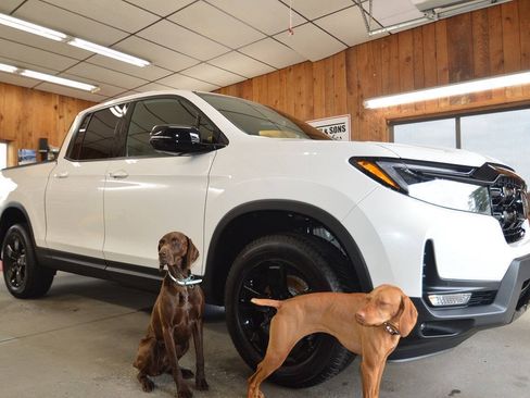 Used 2026 Honda Ridgeline Black Edition image 2