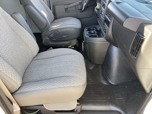 New 2025 GMC Savana 2500 Extended w/ Driver Convenience Package image 27