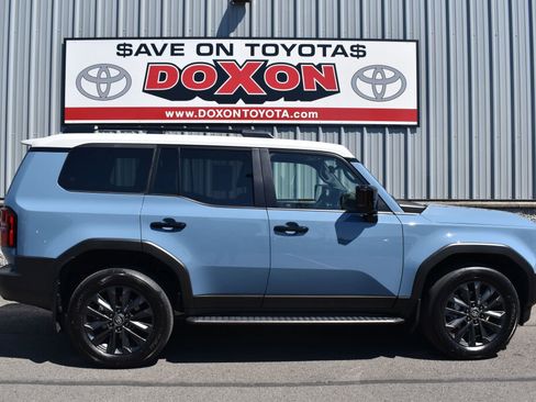 Used 2025 Toyota Land Cruiser w/ Premium Package AWD/4WD image 8