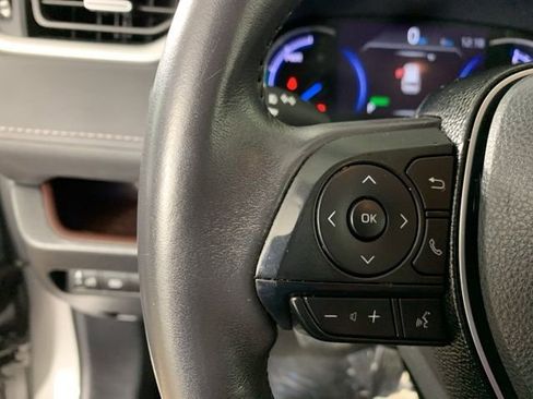 Used 2021 Toyota RAV4 Limited image 22