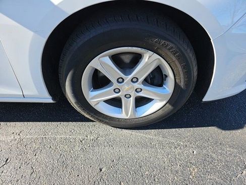 Used 2023 Chevrolet Malibu LT w/ Driver Confidence Package image 10