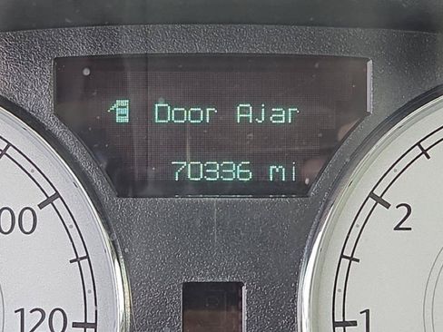 Used 2007 Chrysler 300 Touring L RWD image 3
