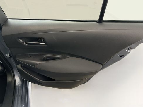 Used 2025 Toyota Corolla LE image 31