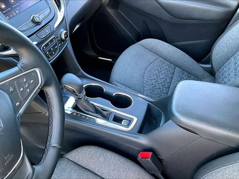 Used 2024 Chevrolet Equinox LT image 18