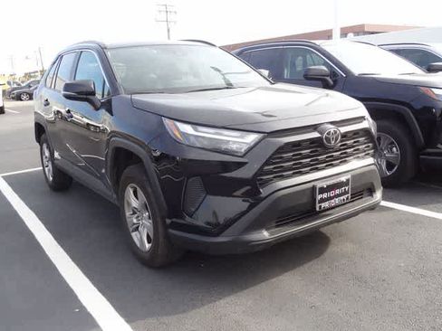 Certified 2025 Toyota RAV4 XLE AWD/4WD image 3