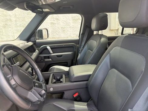Used 2023 Land Rover Defender 110 X-Dynamic SE AWD/4WD image 9