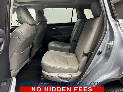 Used 2021 Toyota Highlander Platinum image 14