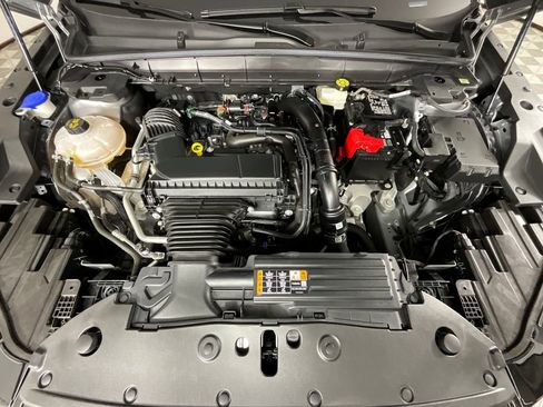 Used 2025 Lincoln Nautilus Premier AWD/4WD image 28