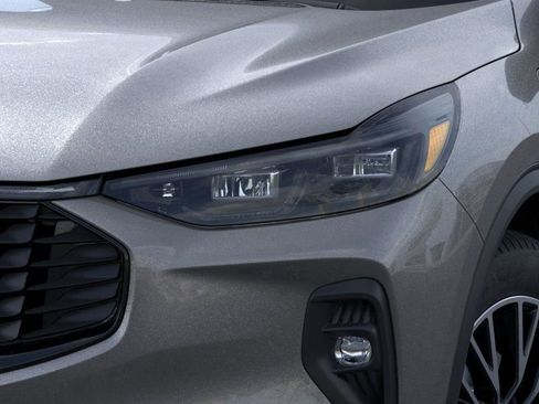 New 2025 Ford Escape SE w/ PHEV Premium Package FWD image 18