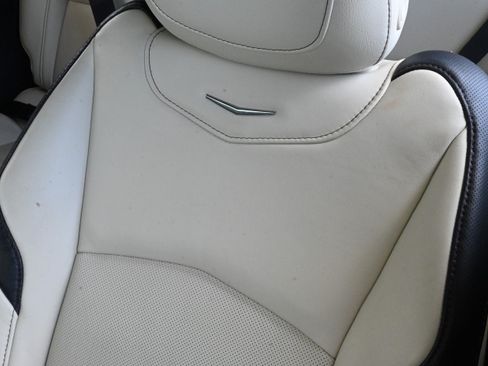 Used 2020 Cadillac XT4 Sport FWD image 12