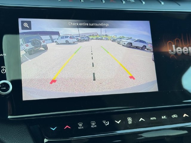 New 2027 Jeep Grand Cherokee Altitude AWD/4WD image 25