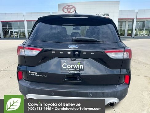 Used 2020 Ford Escape Titanium AWD/4WD image 4