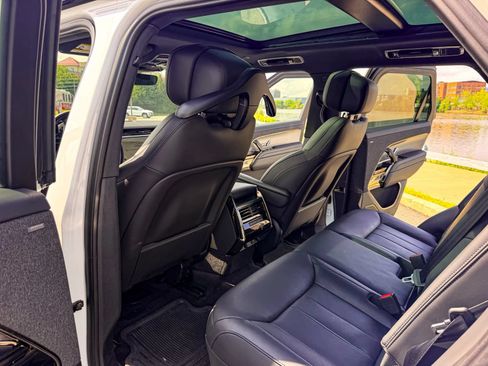 Used 2025 Land Rover Range Rover Sport Dynamic SE AWD/4WD image 17