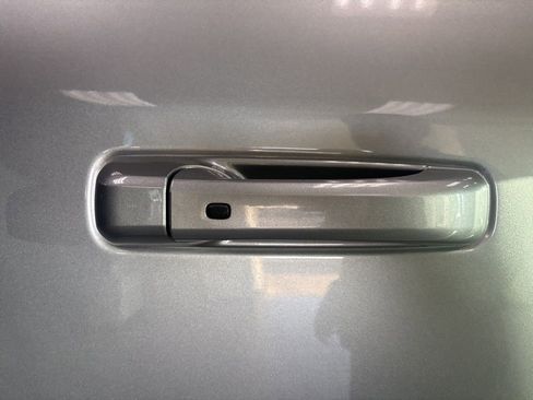 Used 2024 RAM 2500 Laramie image 10