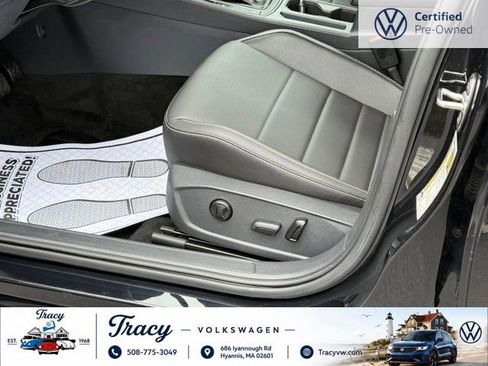 Certified 2023 Volkswagen Jetta SE FWD image 16