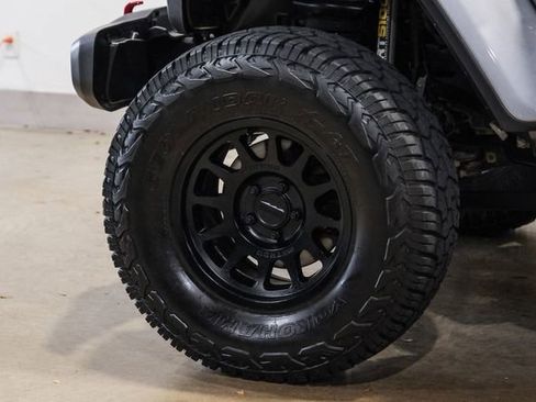 Used 2020 Jeep Gladiator Rubicon AWD/4WD image 8