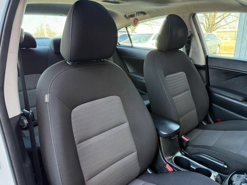 Used 2018 Kia Forte S w/ S Technology Plus Package FWD image 22