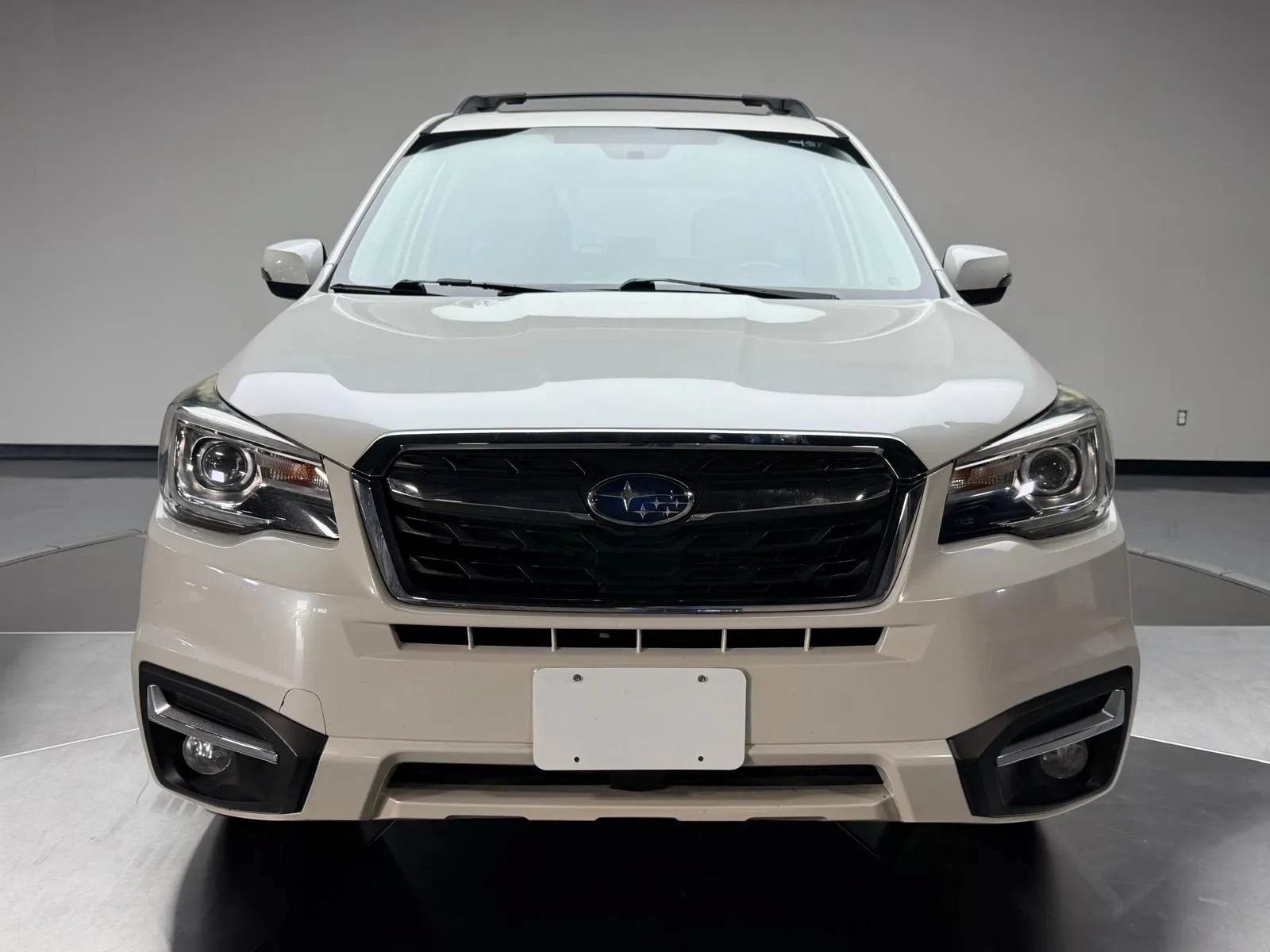 Used 2018 Subaru Forester 2.5i Touring w/ Popular Package #2 AWD/4WD image 3