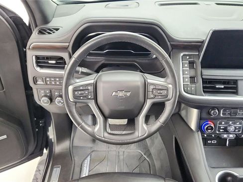 Used 2022 Chevrolet Suburban Z71 w/ Luxury Package image 31