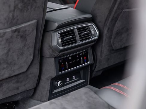 Used 2024 Lamborghini Urus S image 39