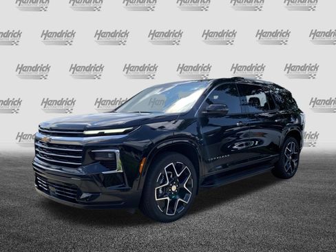 Used 2025 Chevrolet Traverse High Country AWD/4WD image 5