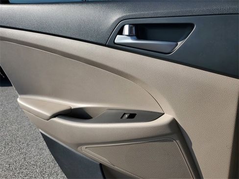 Used 2017 Hyundai Tucson SE image 30