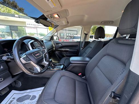 Used 2018 GMC Canyon SLE w/ SLE Convenience Package image 15