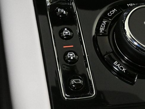 Used 2019 Rolls-Royce Cullinan image 40