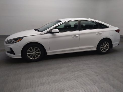 Used 2019 Hyundai Sonata SE FWD image 2