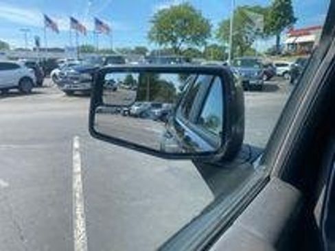 Used 2022 Chevrolet Silverado 1500 LT AWD/4WD image 18