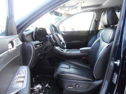 Used 2023 Hyundai Palisade Limited w/ Cargo Package image 5